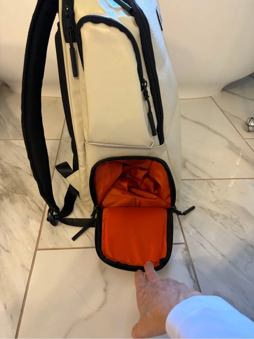 All Day Running Co Backpack, Beige, EUC!!